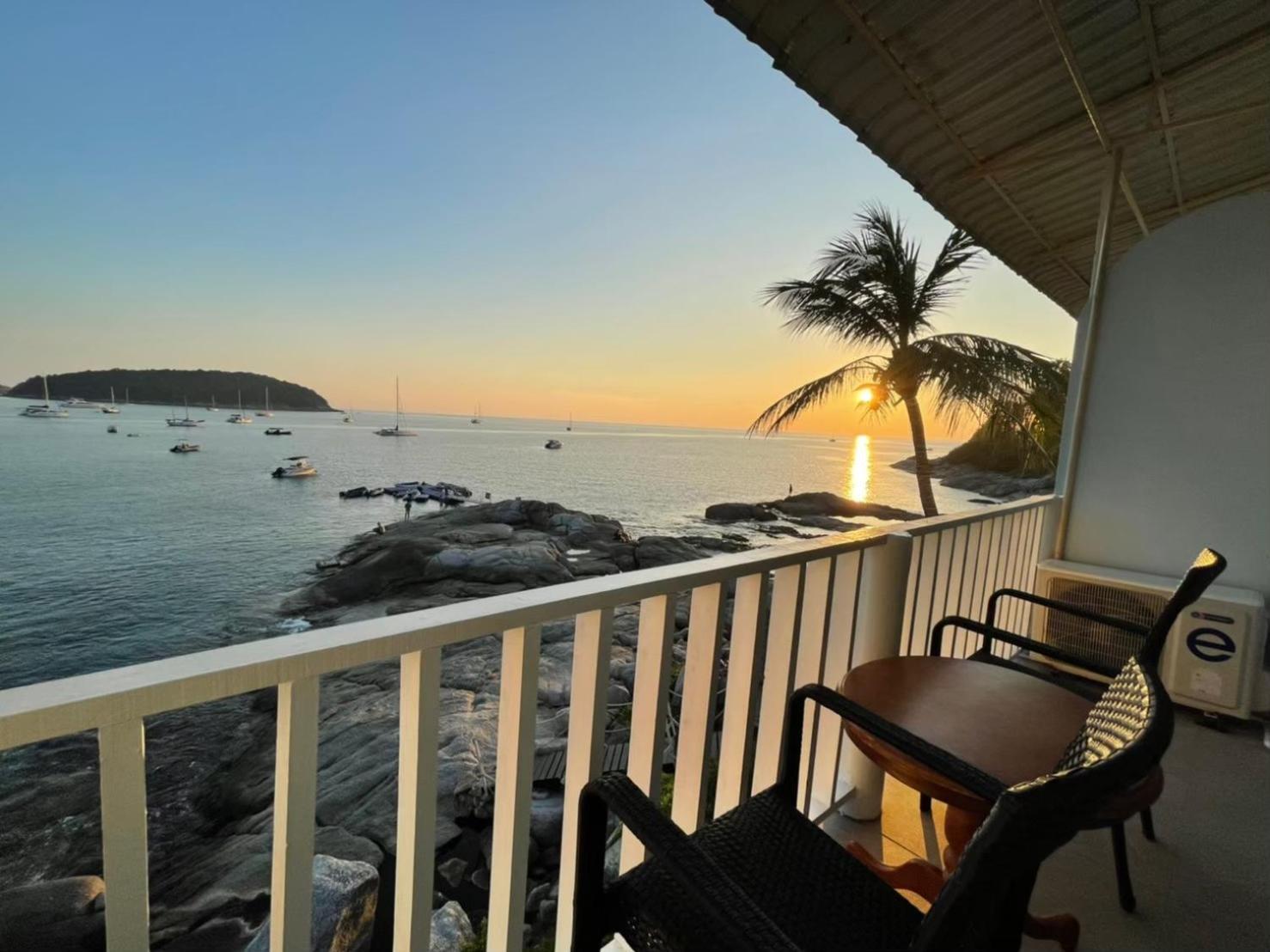 Naiharn On The Rock Phuket सहारा 2*